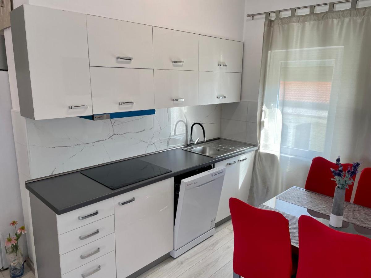 Apartment Roko Vir Buitenkant foto